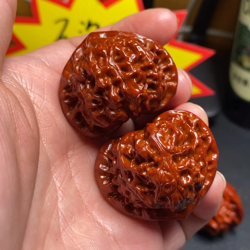 【闪购商品】文玩核桃吊坠啊***?39宫灯