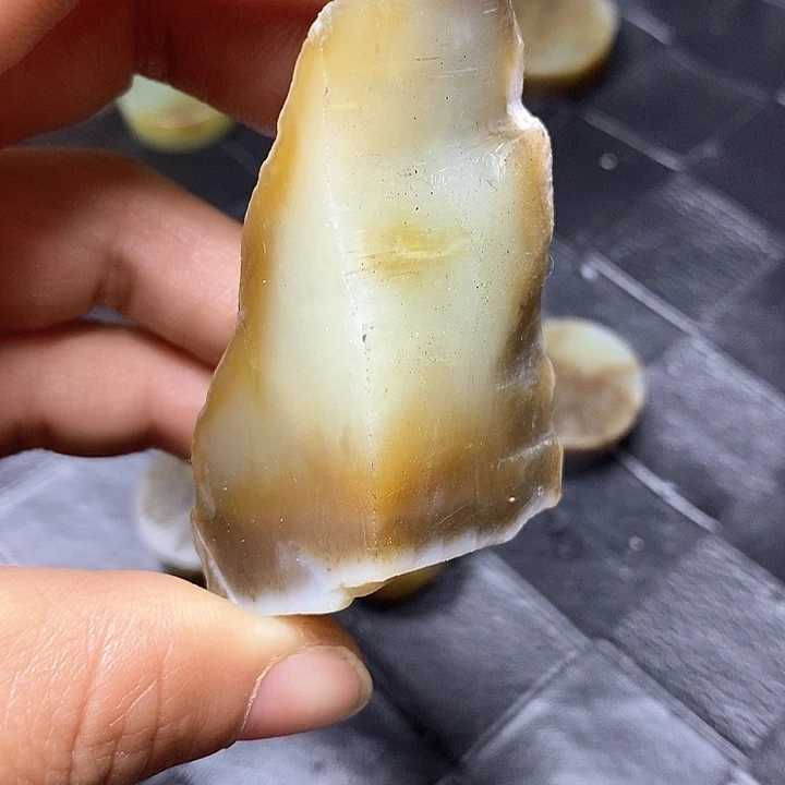 和田玉毛料未镶嵌阿*