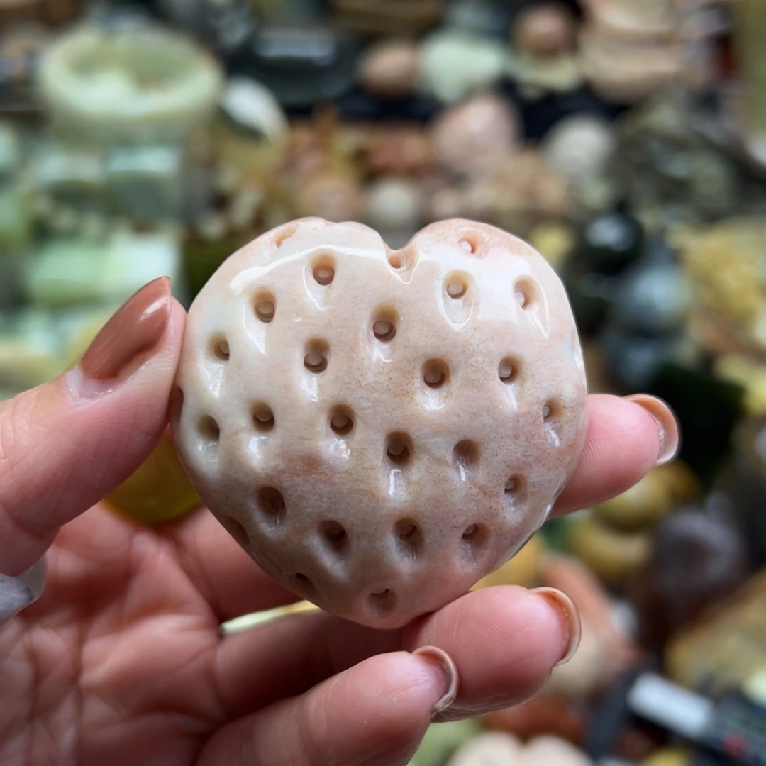 A***1岫玉未镶嵌颈饰辽阳粉草莓