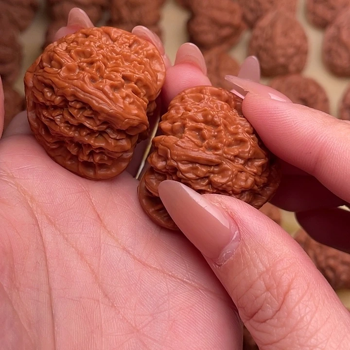 文玩核桃把件38三角白