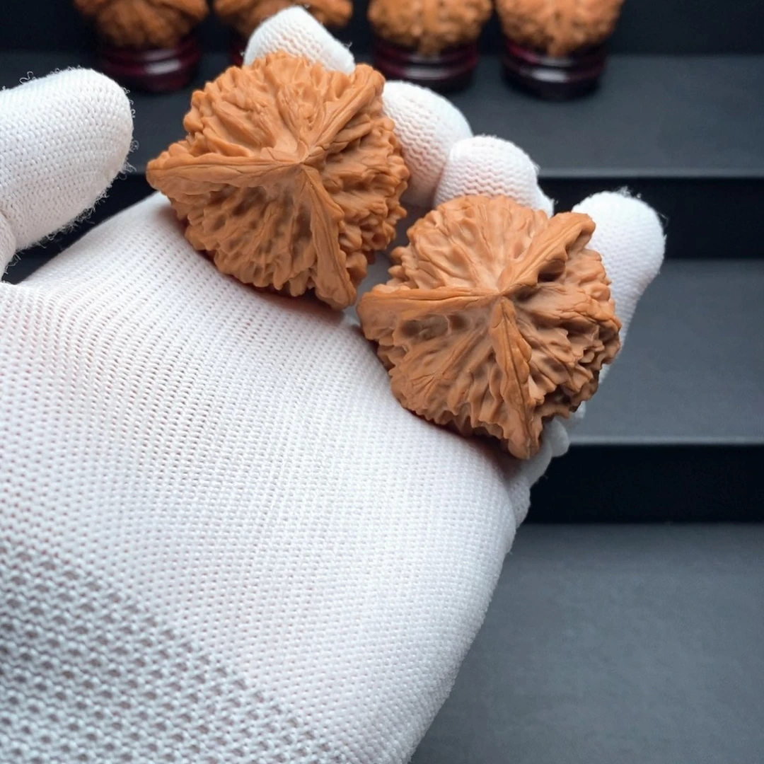 桃核把件43秦闷三棱