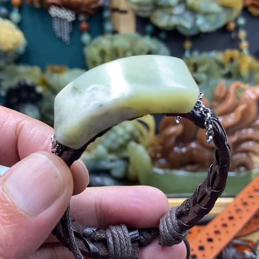 【闪购商品】未镶嵌岫玉手牌