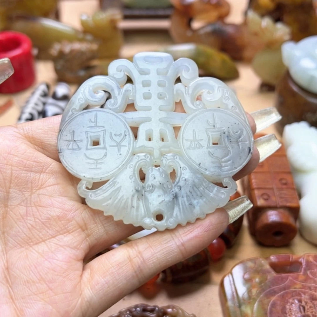 【闪购商品】蛇纹石玉颈饰未镶嵌