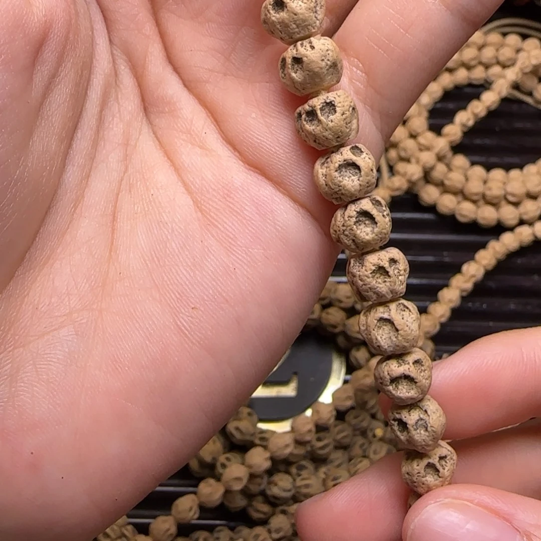 柏香籽/百香籽吊坠.**。