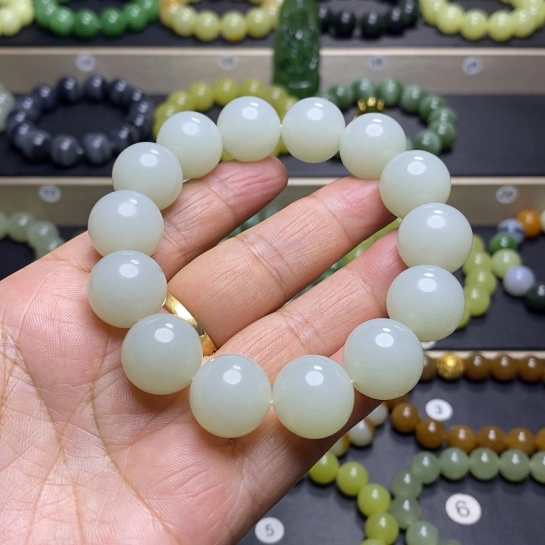 和田玉未镶嵌手串