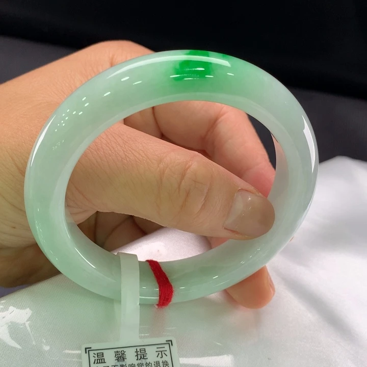 翡翠手镯未镶嵌正圈57