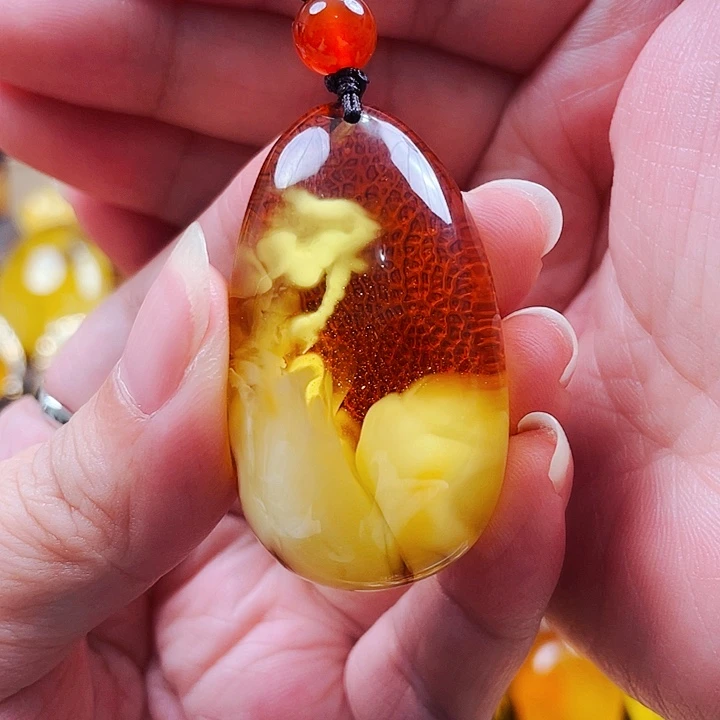 裸石琥珀未镶嵌吊坠
