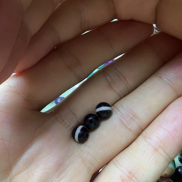 豆***生玛瑙/玉髓未镶嵌珠宝半成品