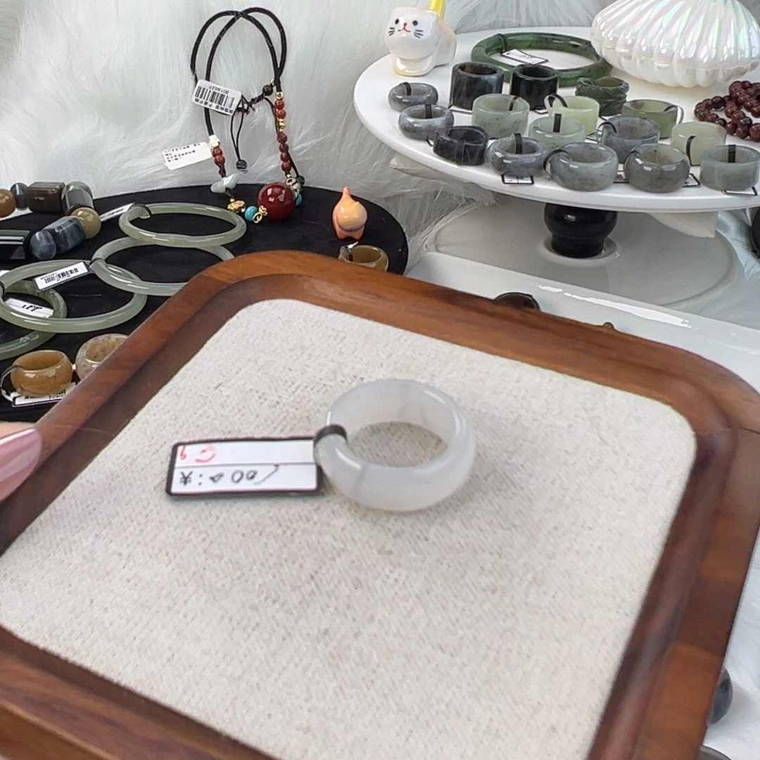 和田玉未镶嵌戒指N5烟紫轮胎直径18.1不退换