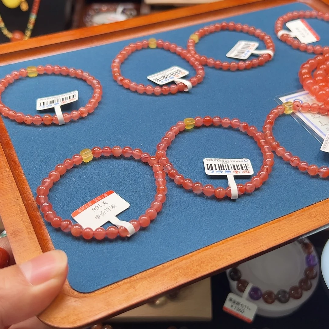 南红玛瑙未镶嵌手链