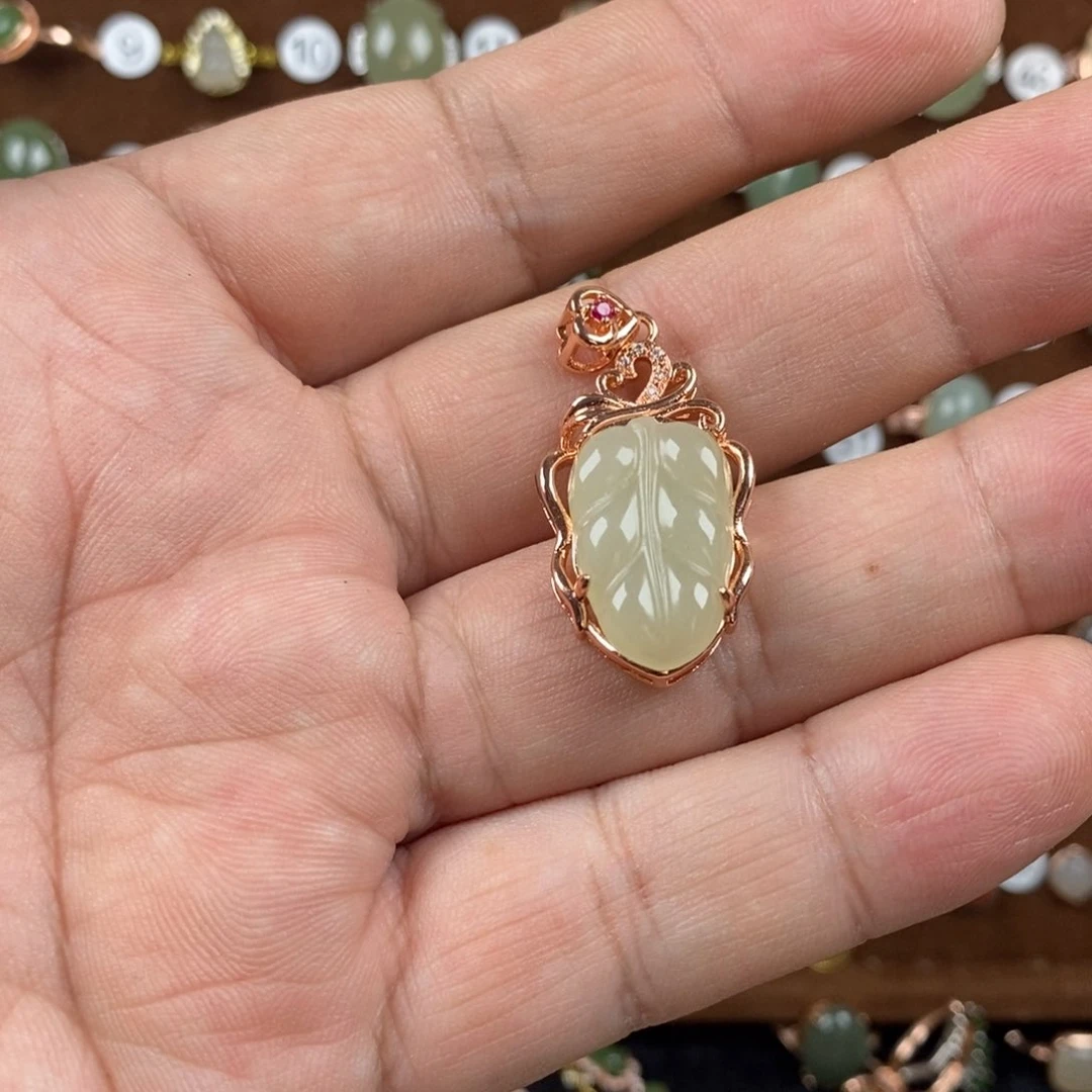 和田玉（青白玉）戒指合金