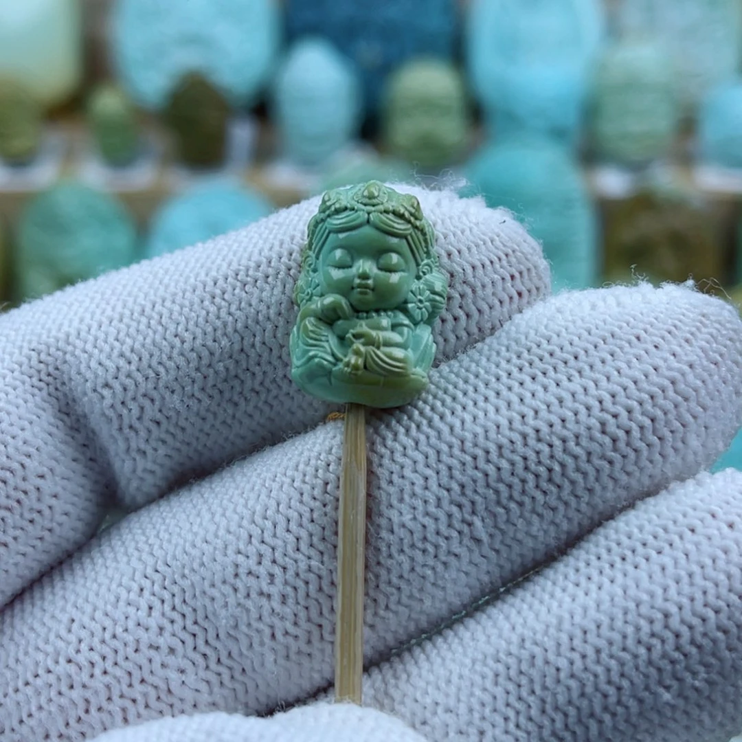 绿松石未镶嵌珠宝奇石