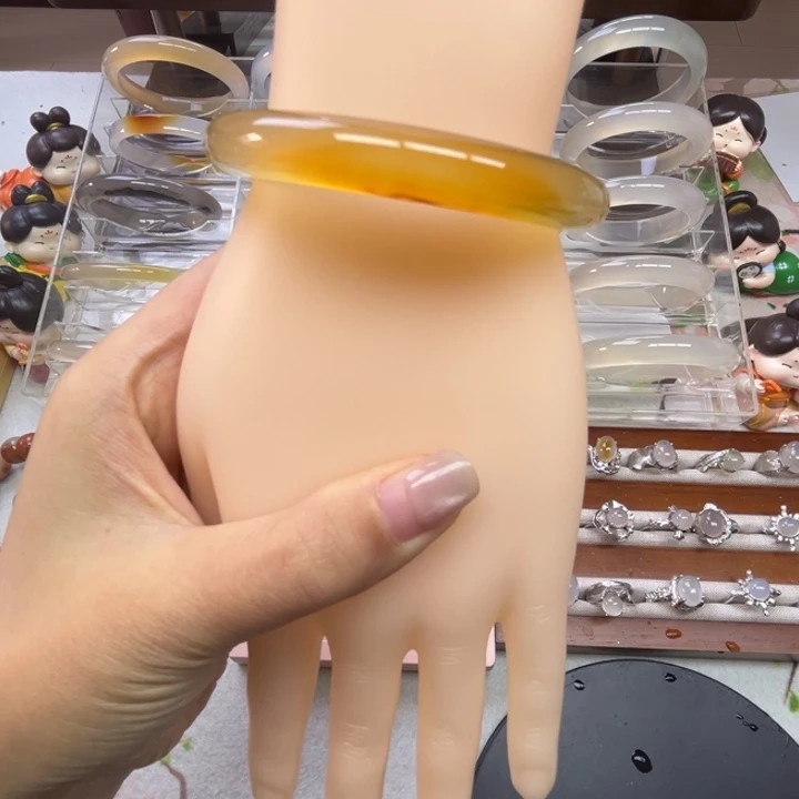 玛瑙/玉髓未镶嵌手镯