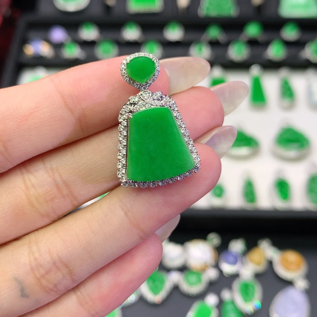 翡翠18K金镶嵌吊坠(不含链)