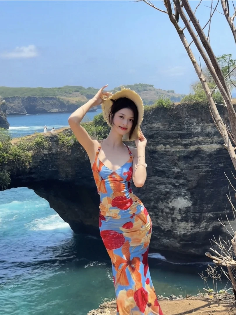 海岛度假风露背绑带印花吊带连衣裙性感出游修身显瘦包臀长裙