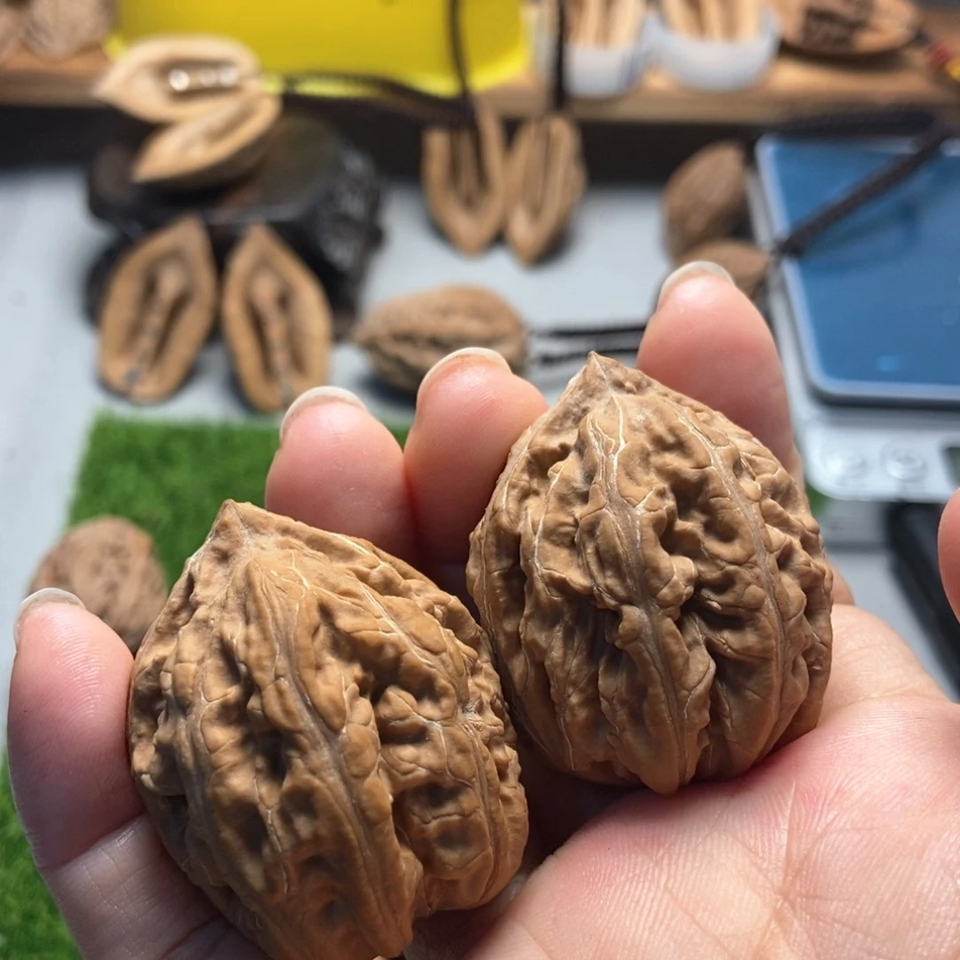 文玩核桃吊坠十*仔秋子