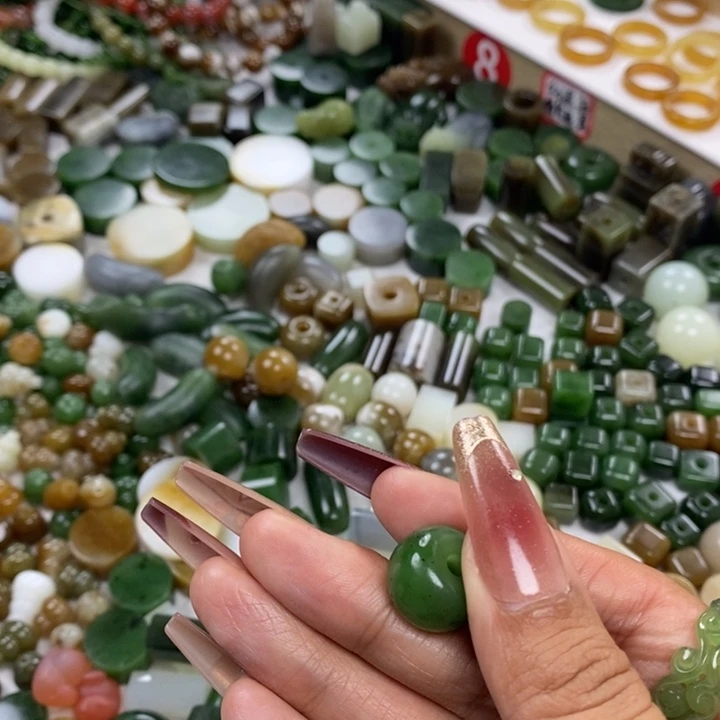 山***水和田玉（碧玉）未镶嵌挂件