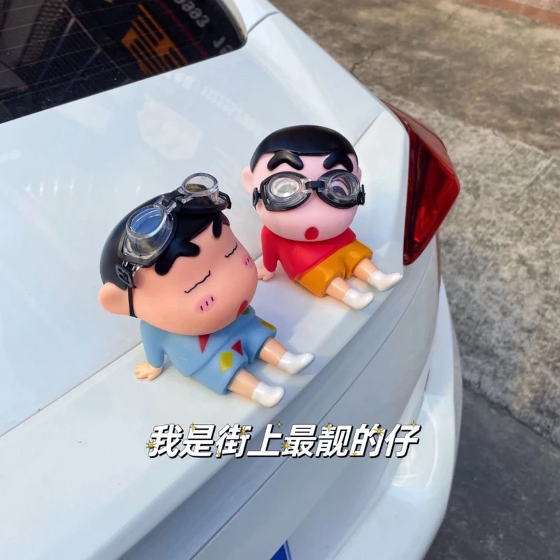 卡通爱车装饰品车尾飞行员蜡笔小新尾部车饰车载汽车装饰品后备箱