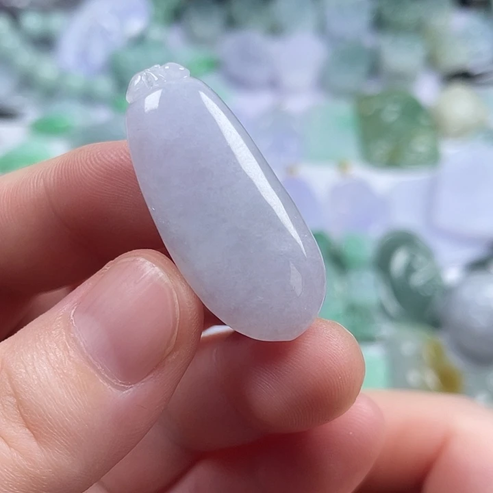 翡翠未镶嵌颈饰福瓜