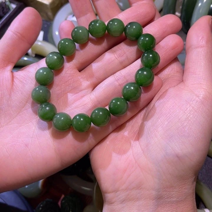 小***小和田玉（碧玉）未镶嵌颈饰