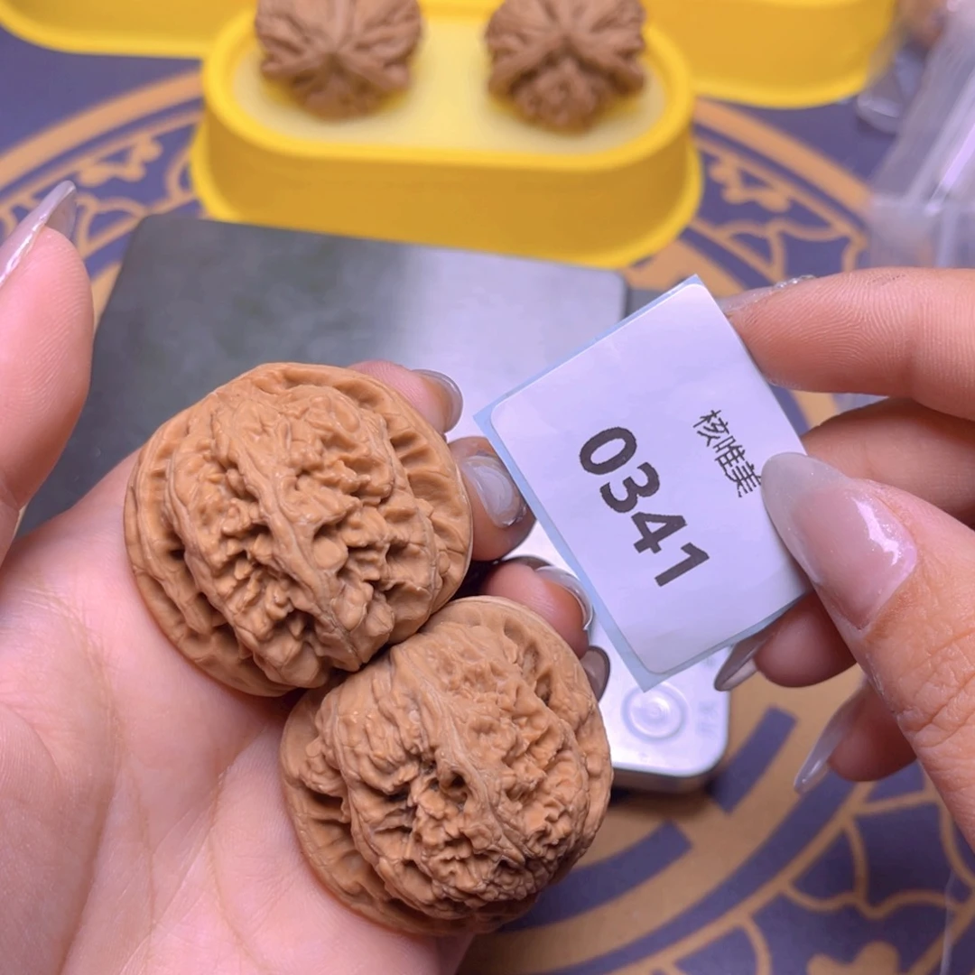 文玩核桃把件粗筋39～0341