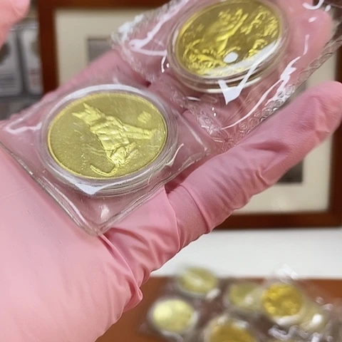 其他普通金属狗年加猪年纪念章