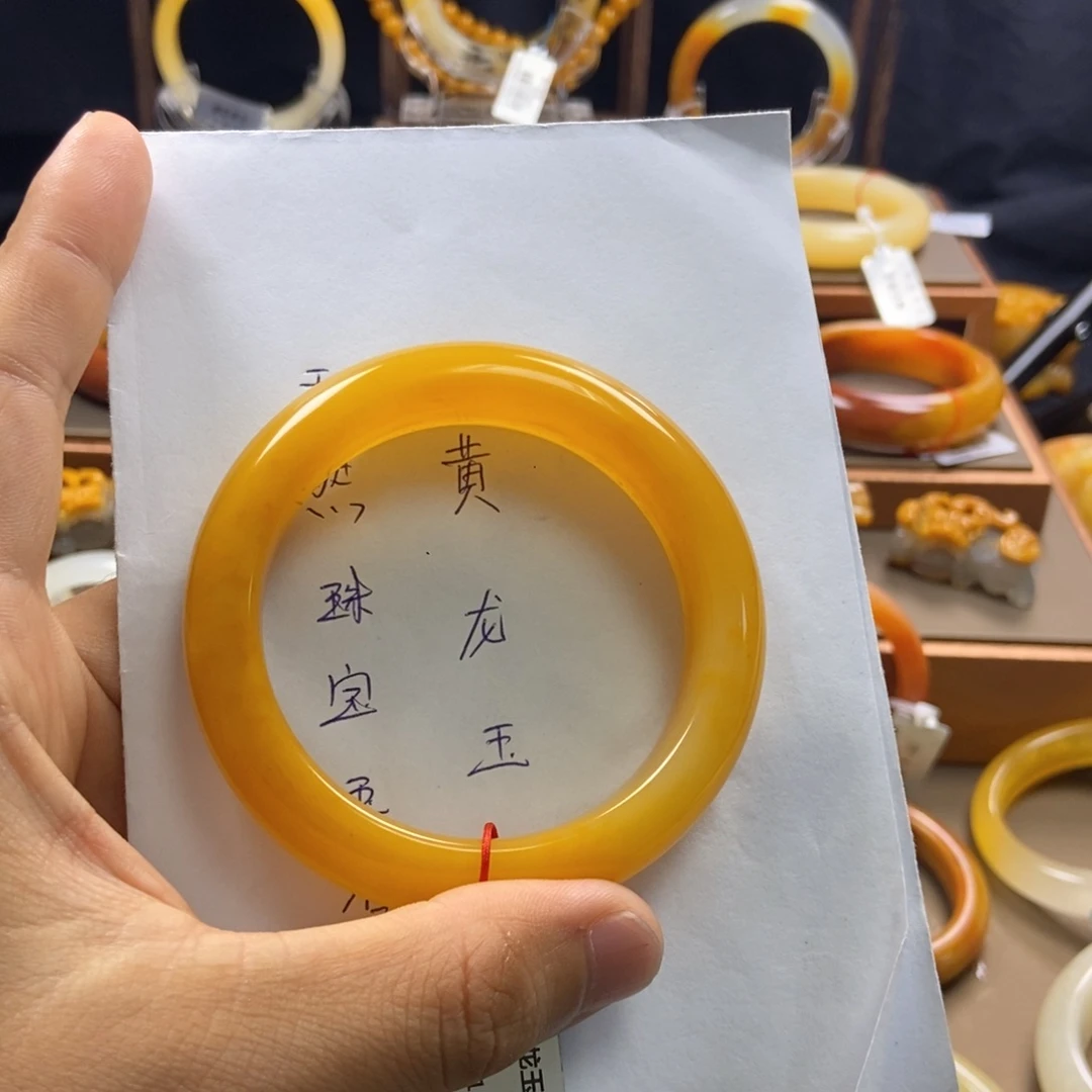 雪***雪石英质玉（黄龙玉）未镶嵌手镯