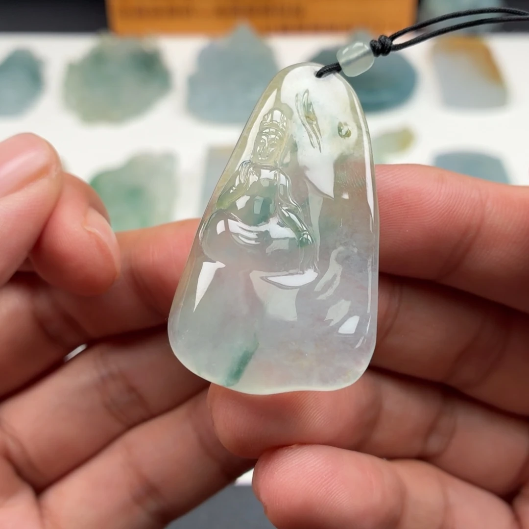 定制翡翠未镶嵌自在观音