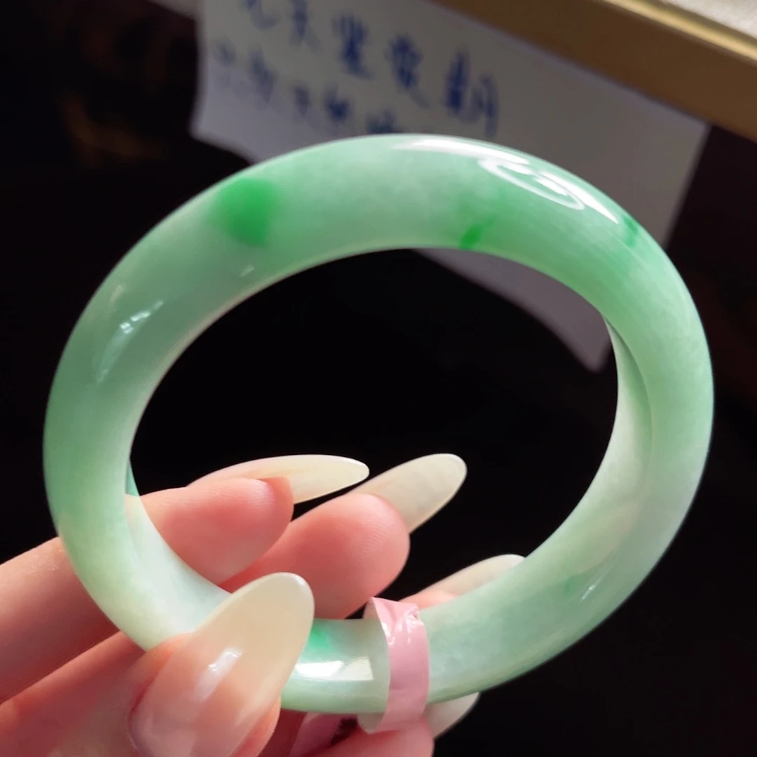 未镶嵌手镯翡翠手镯