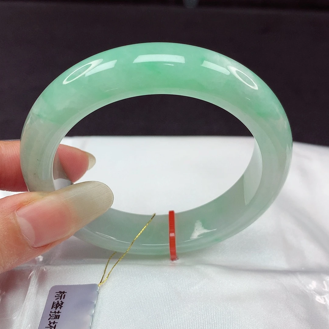 翡翠手镯未镶嵌55圈341