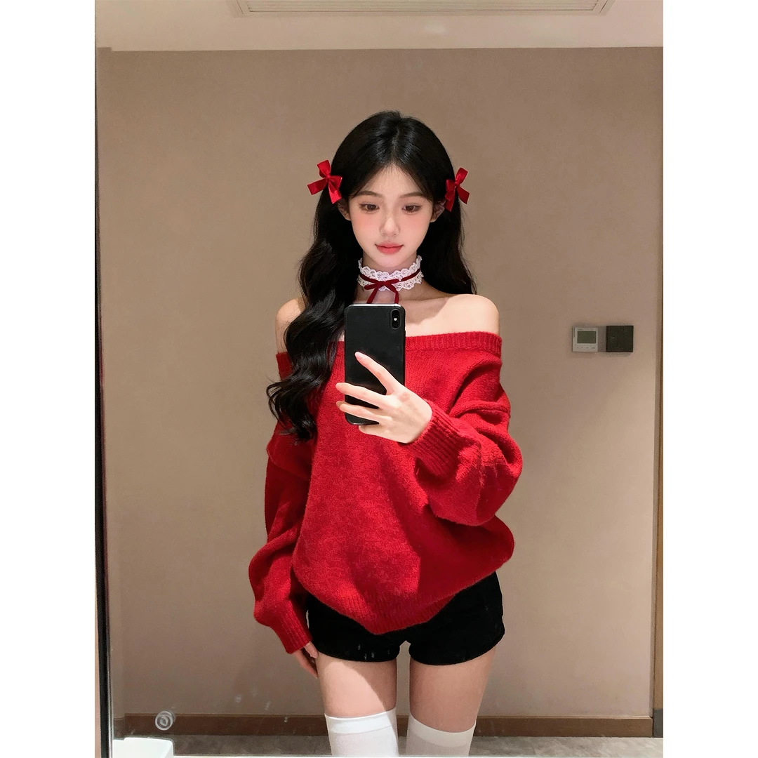 2025秋冬新年过年战袍红色一字肩长袖针织毛衣上衣短裤热裤靴裤女