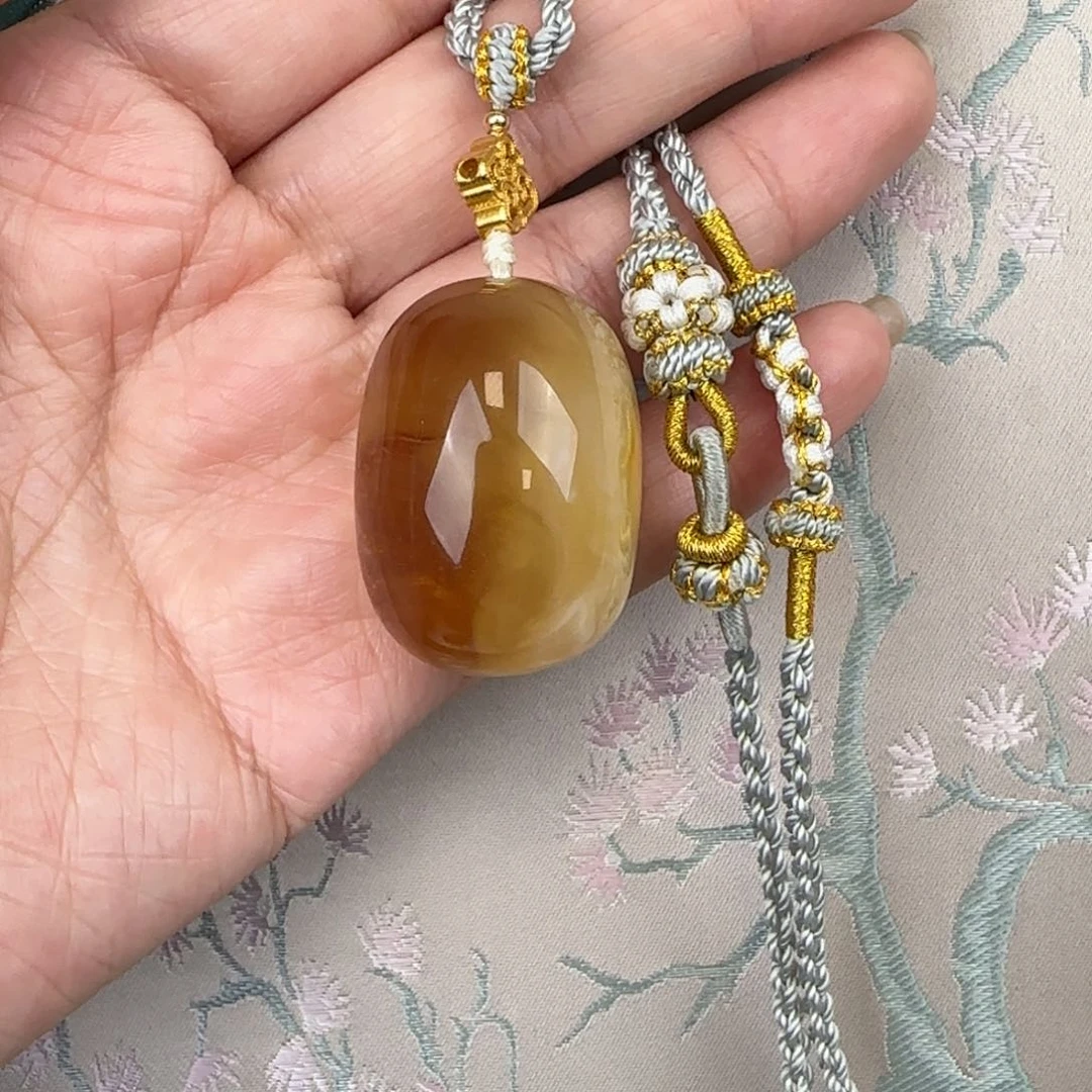 蜜蜡吊坠(赠链)未镶嵌