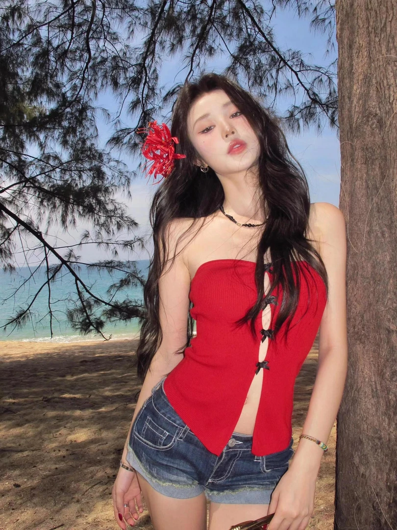 法式高级感蝴蝶结镂空红色抹胸内搭单穿上衣女春季新款显瘦短裤子