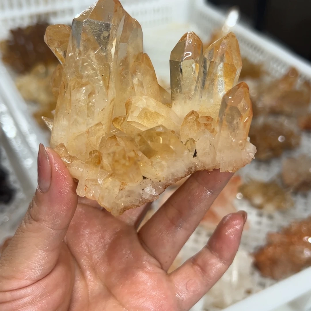 多***依未镶嵌珠宝半成品水晶