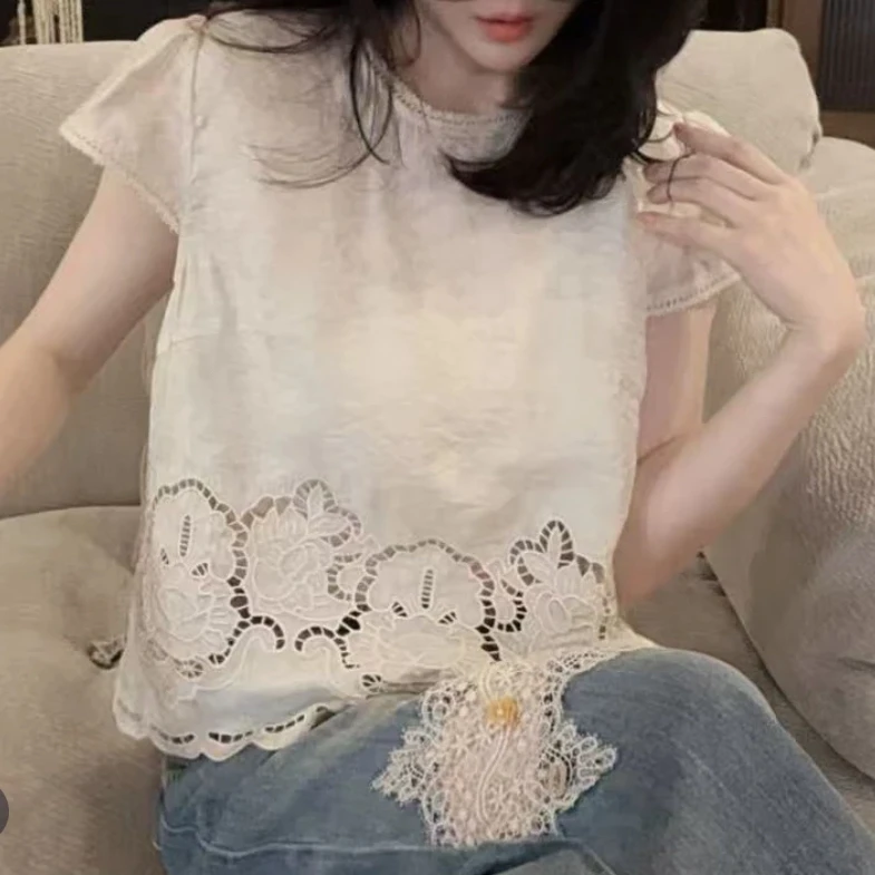 百搭镂空蕾丝拼接短袖上衣女2025夏季新款时尚显瘦圆领通勤上衣