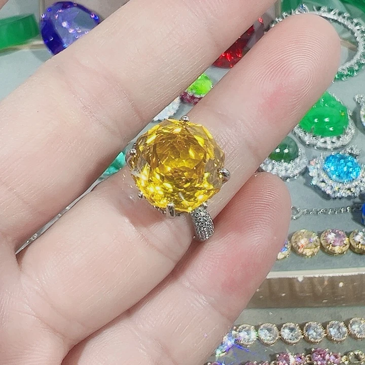 非金属红色蓝色吊坠戒指