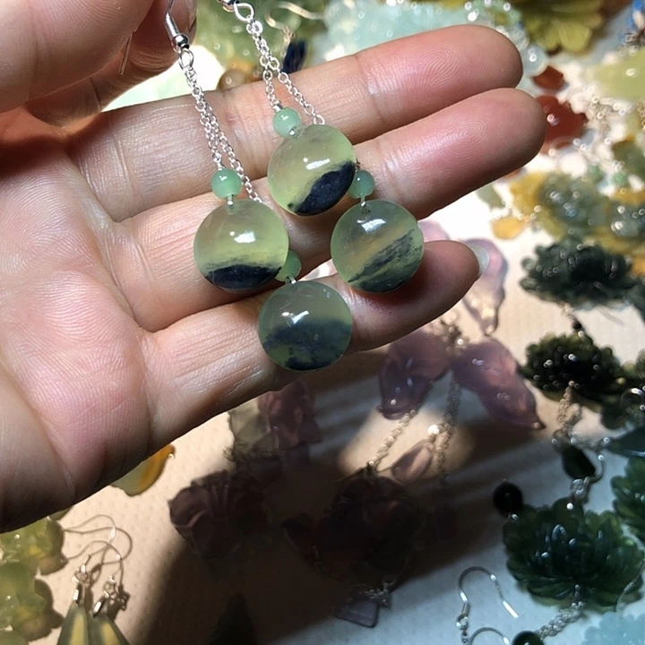 蛇纹石玉未镶嵌挂件