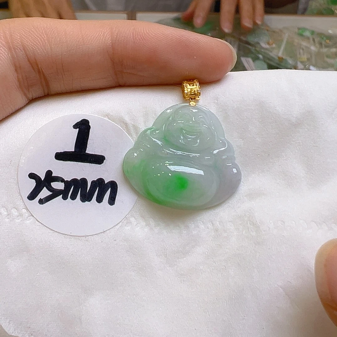 翡翠18K金镶嵌颈饰翡翠