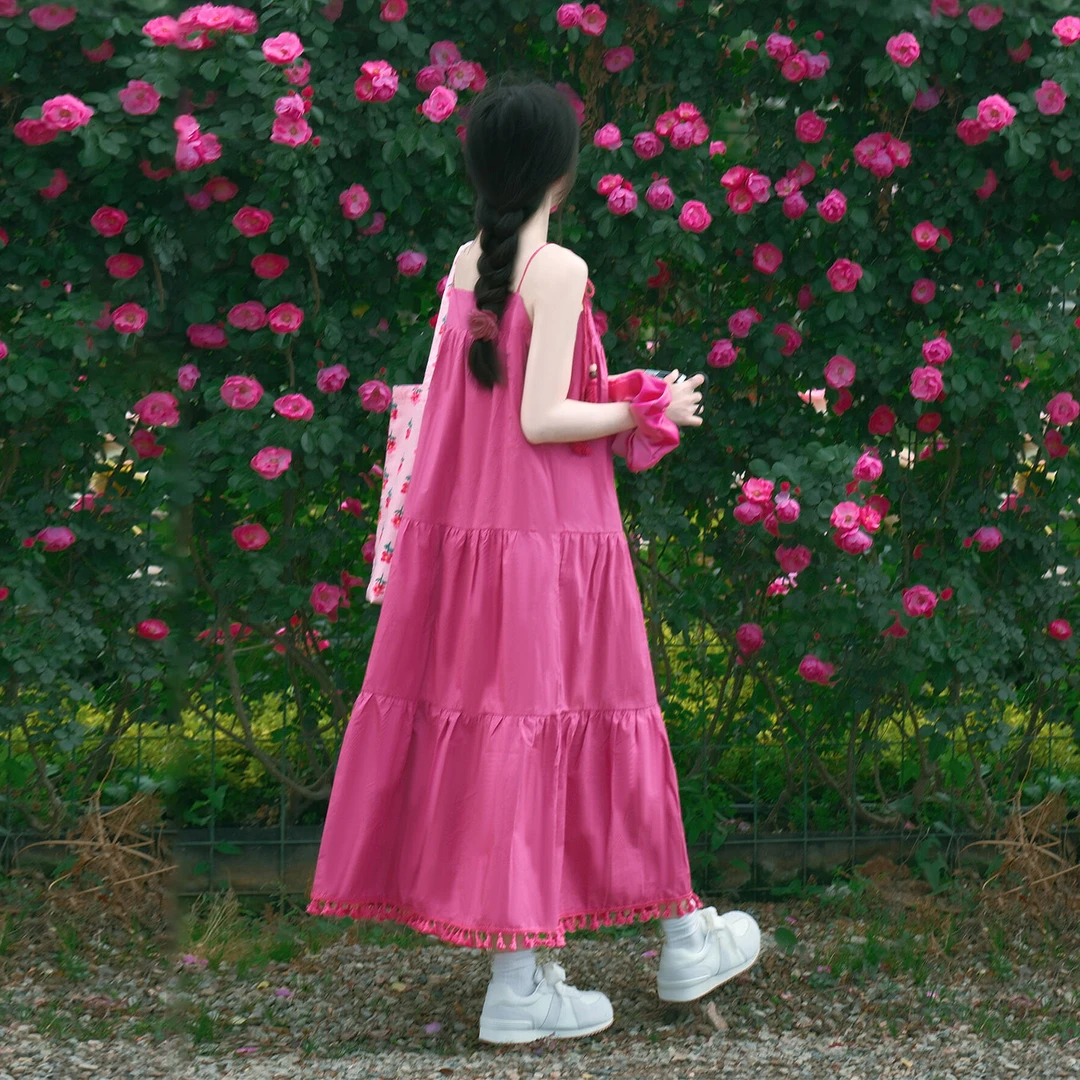 多巴胺法式法式吊带连衣裙女2025夏季新款爆款宽松甜美度假风长裙