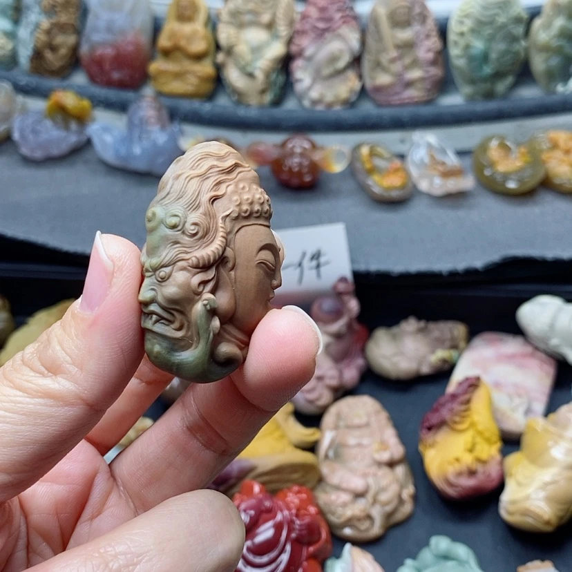 【闪购商品】定制石英质玉吊坠未镶嵌