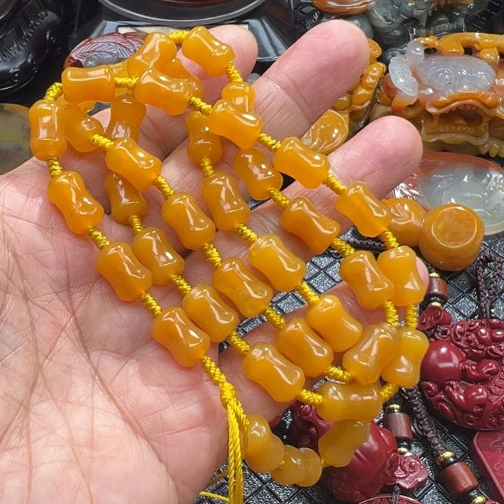 石英质玉（黄龙玉）颈饰未镶嵌
