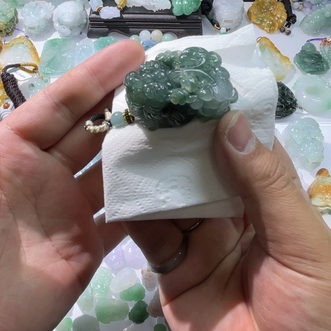 翡翠颈饰未镶嵌天然