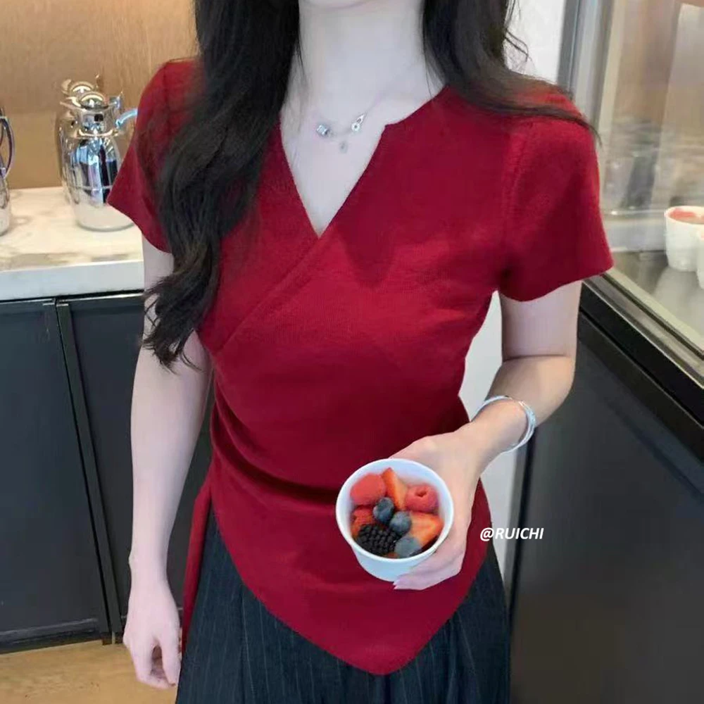 2025夏季韩版极简风V领交叉侧腰褶皱设计高级感显瘦针织衫上衣女