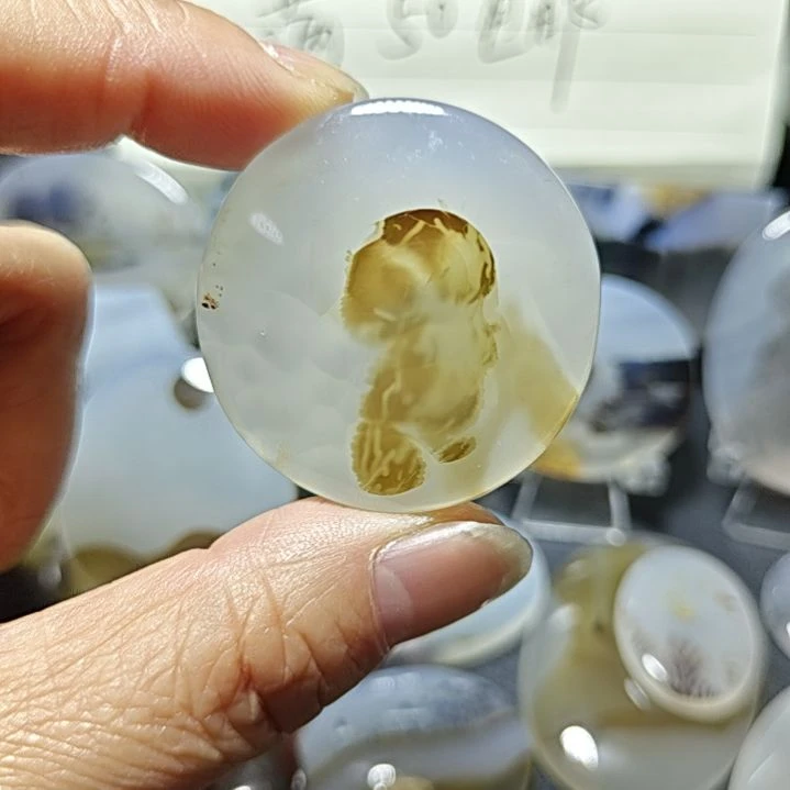 玛瑙/玉髓未镶嵌珠宝奇石
