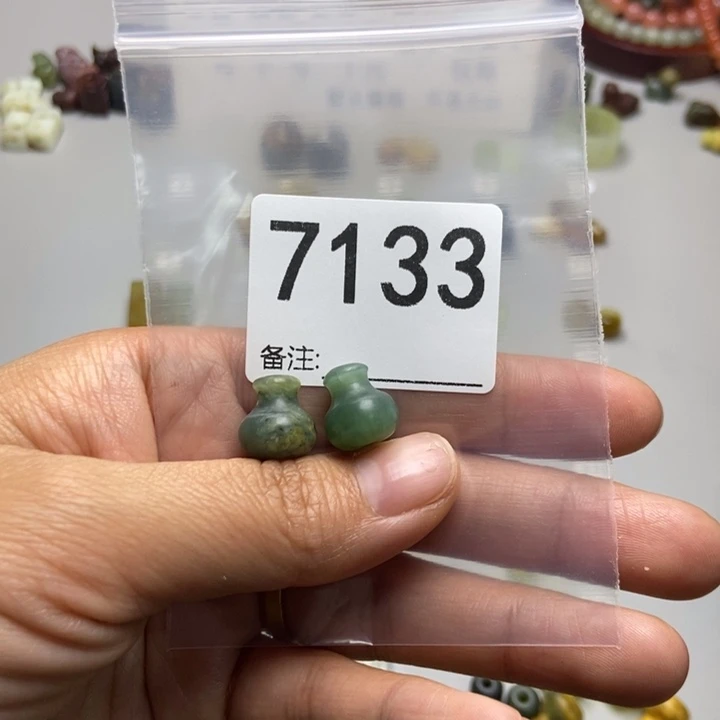 溜***达蛇纹石玉未镶嵌项链