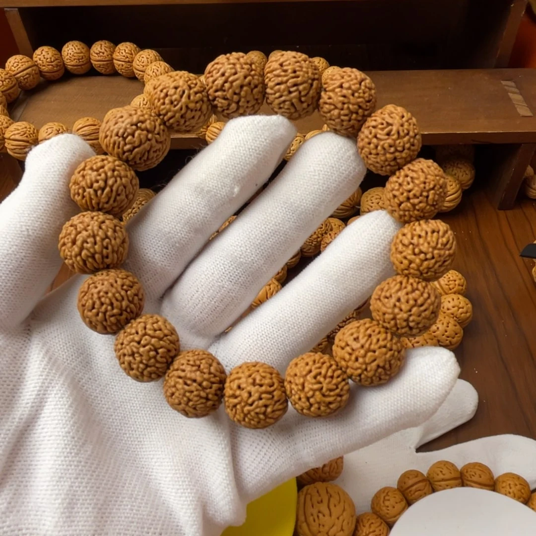 吊坠桃核起****劲红皮荔枝