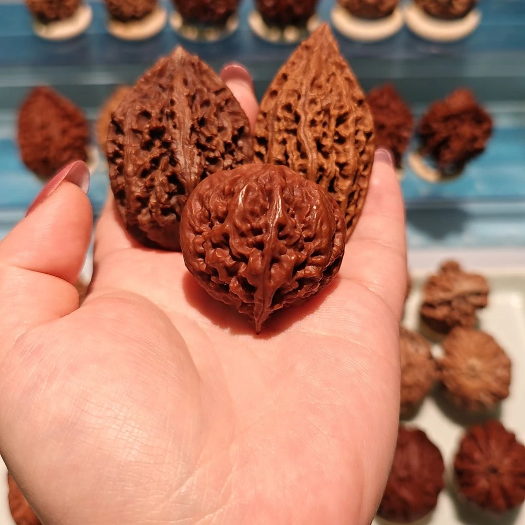 吊坠文玩核桃东北秋子野生一棵树一个走色