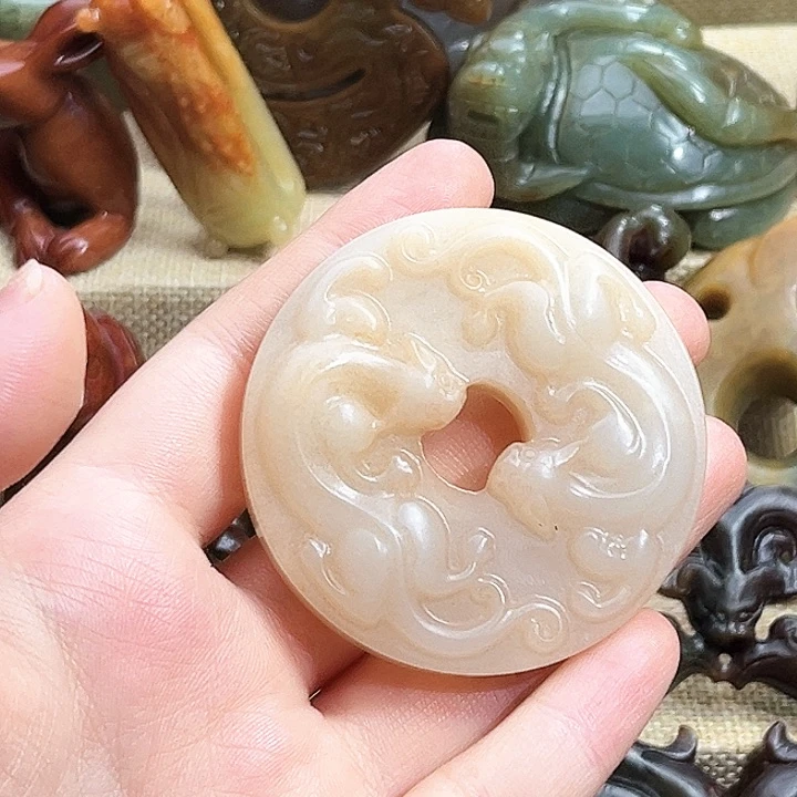 和田玉未镶嵌挂件