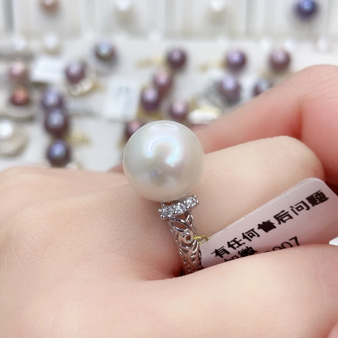 淡水珍珠吊坠(赠链)未镶嵌