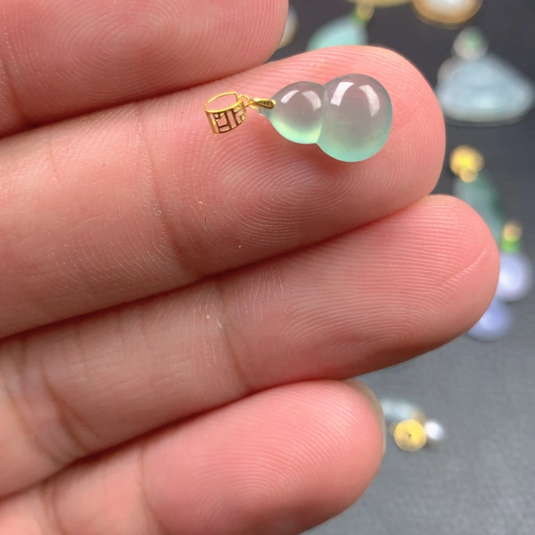 【闪购商品】颈饰18K金镶嵌翡翠翡翠